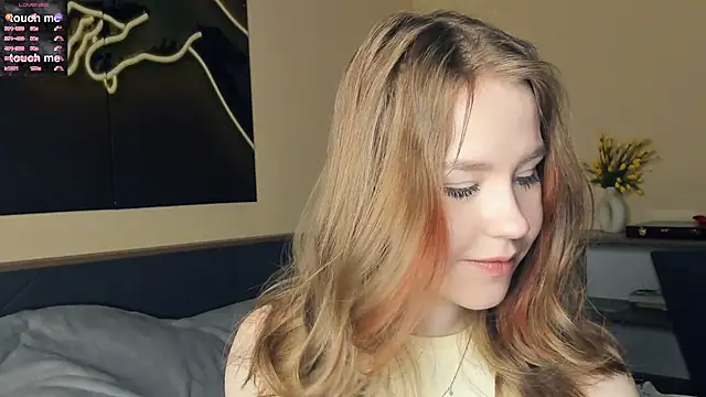 MaliaBourraine online show from April 10, 2026, 7:13 am