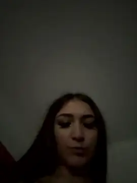 Snapshot of EllaClarke chatting on January 16, 2026, 2:10 pm EllaClarke online show from January 16, 2026, 2:10 pm