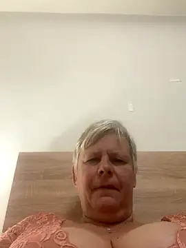 Snapshot of VyC7564 chatting on October 11, 2025, 10:52 pm VyC7564 online show from October 11, 2025, 10:52 pm