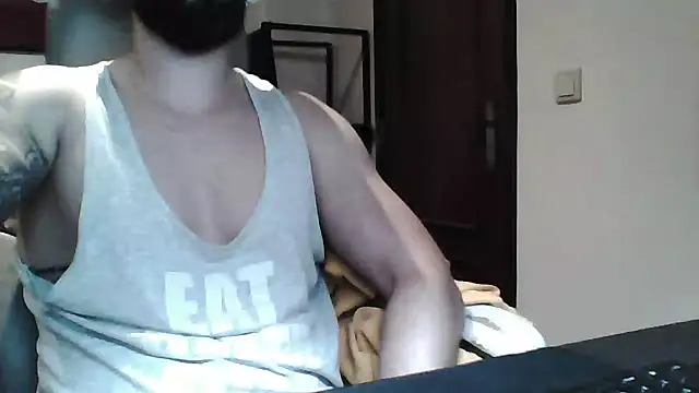 Snapshot of yourfantasy777 chatting on May 4, 2026, 12:17 am yourfantasy777 online show from May 4, 2026, 12:17 am