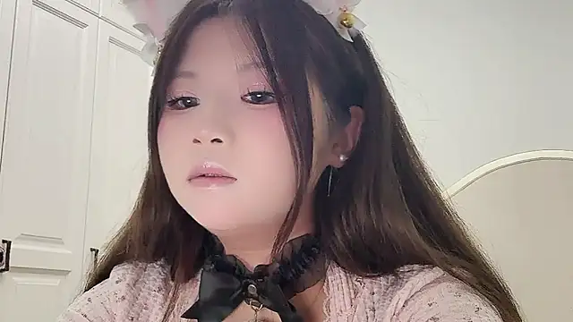 Sweet-shanshan online show from September 23, 2025, 7:00 am