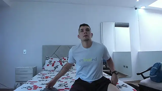 BooyHott  online show from September 24, 2025, 7:28 pm