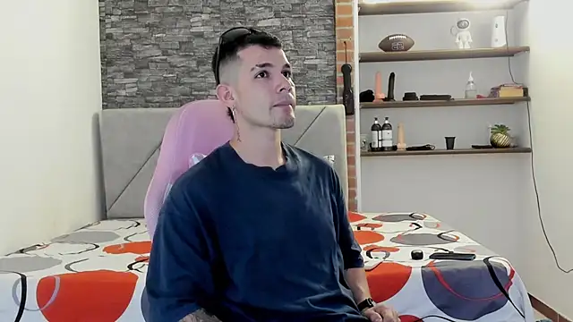 BooyHott  online show from March 4, 2026, 6:58 pm