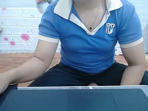 Hannie 26 online show from November 6, 2025, 1:01 pm