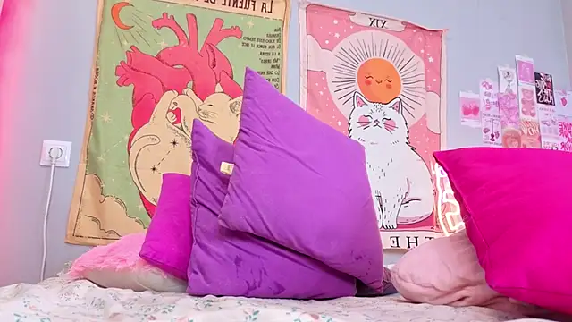 Leri Dells online show from April 6, 2026, 4:46 am