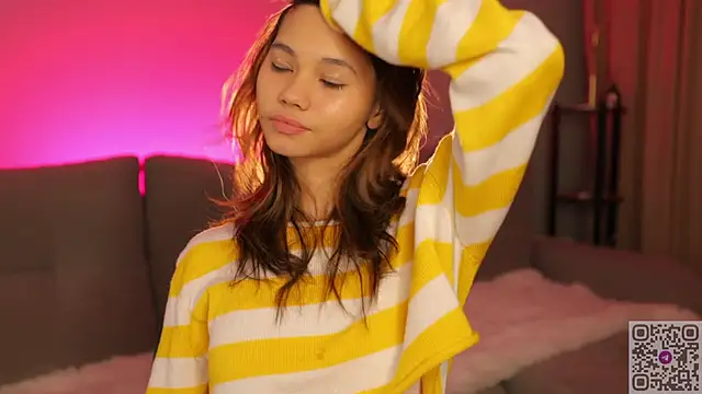 lovekissmes online show from November 18, 2025, 2:54 pm