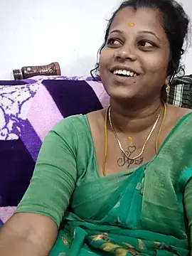 sweetqueen143 online show from April 27, 2026, 6:00 am