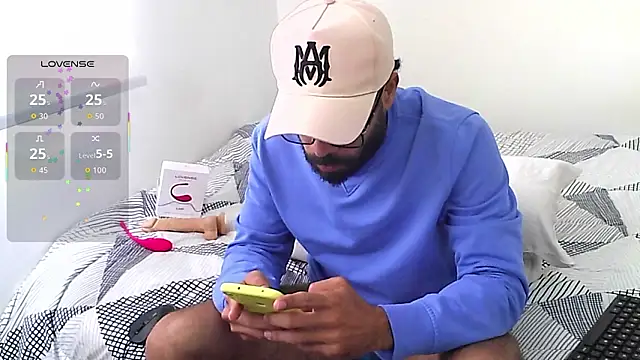 htrebor87 online show from March 18, 2026, 4:32 pm