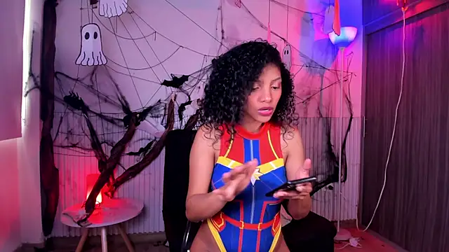 natalia blue online show from November 3, 2025, 5:58 pm