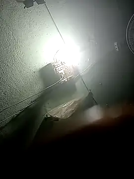 Snapshot of AgitatedStrip9 chatting on September 25, 2025, 5:27 pm AgitatedStrip9 online show from September 25, 2025, 5:27 pm