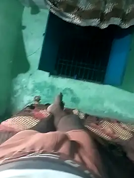 Snapshot of AgitatedStrip9 chatting on October 7, 2025, 5:10 pm AgitatedStrip9 online show from October 7, 2025, 5:10 pm