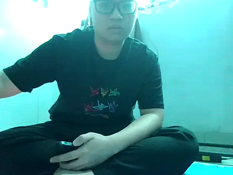 loveninja online show from March 7, 2026, 2:08 am