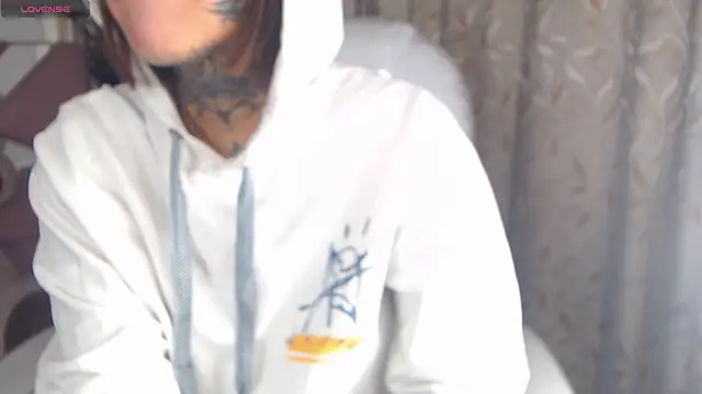 Gyal 8  online show from October 3, 2025, 3:36 am