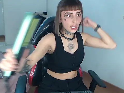 Gyal 8  online show from November 20, 2025, 3:18 am