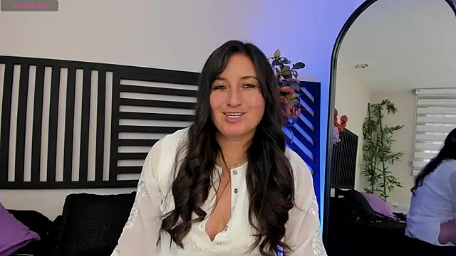 angela fiory online show from September 29, 2025, 6:13 pm