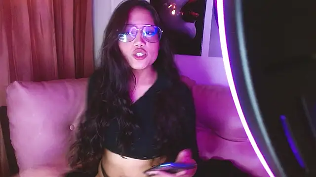 ladymooncs online show from September 23, 2025, 3:31 am