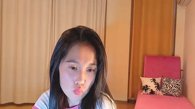 Reina  chan online show from September 21, 2025, 6:20 pm