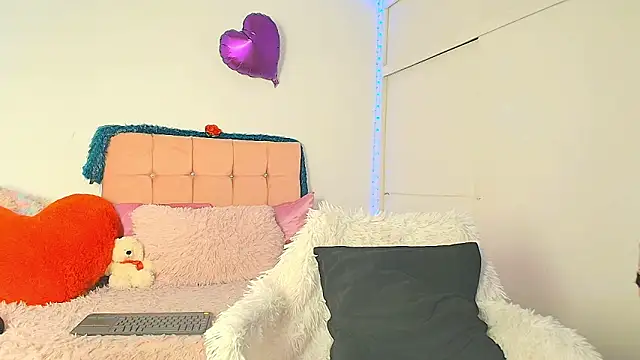 cat nasty online show from April 20, 2026, 7:04 pm