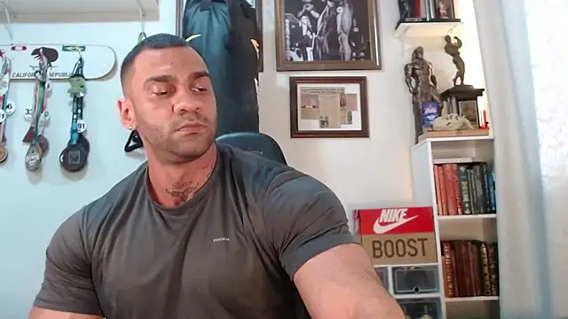 henryhadesflirt online show from December 21, 2025, 6:04 pm