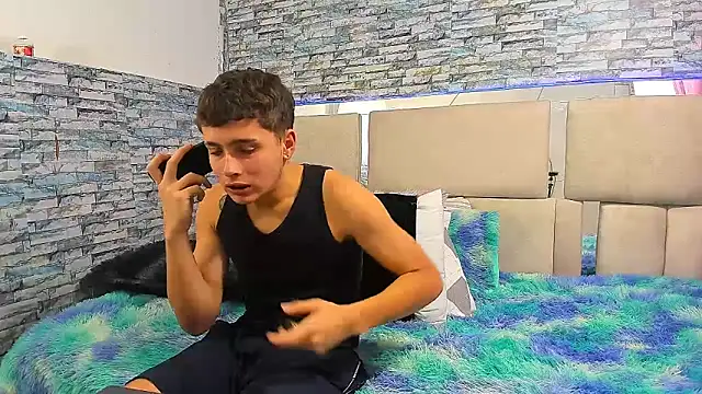 Julian wolf18 online show from October 22, 2025, 3:23 pm