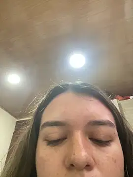 Aphrill online show from October 25, 2025, 8:58 pm