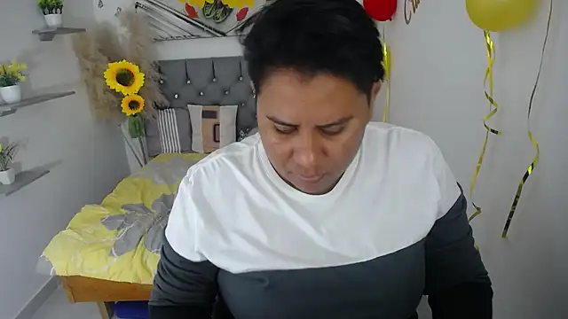 hotlesby valery online show from September 26, 2025, 12:20 pm