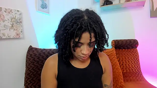 camilafoox7 online show from December 4, 2025, 3:16 am