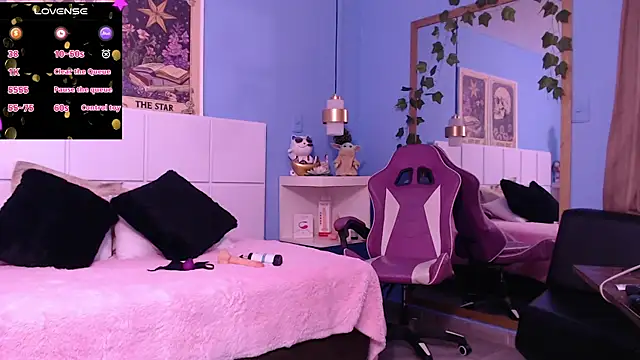 PenelopeBond online show from November 27, 2025, 7:43 am