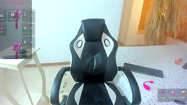 ZOE ROSE4 online show from September 20, 2025, 7:59 pm