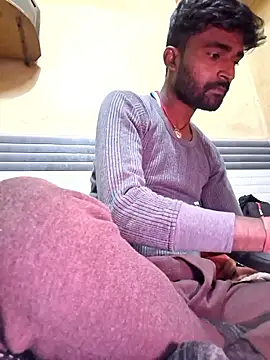 kkshan0923 online show from January 9, 2026, 4:32 pm