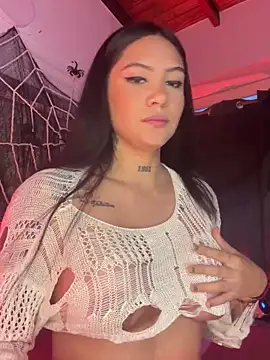 liahouses online show from October 3, 2025, 10:07 pm