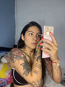 liahouses online show from November 9, 2025, 12:09 am