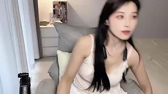 Mien-MM online show from December 3, 2025, 8:45 am