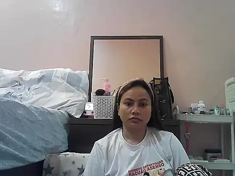 Snapshot of Amarrahlyn chatting on May 12, 2026, 9:34 pm Amarrahlyn online show from May 12, 2026, 9:34 pm