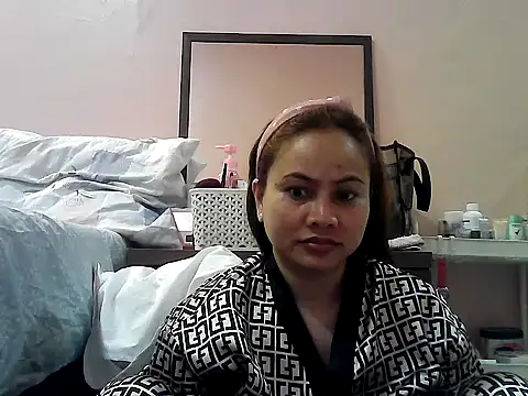 Snapshot of Amarrahlyn chatting on May 14, 2026, 9:32 pm Amarrahlyn online show from May 14, 2026, 9:32 pm