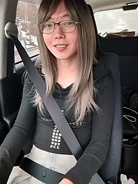 takusaki223 online show from April 6, 2026, 12:41 am