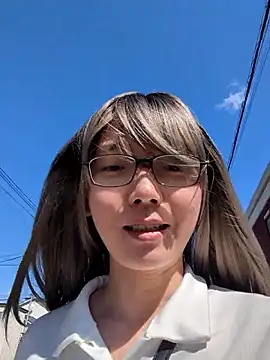 takusaki223 online show from April 14, 2026, 4:29 am