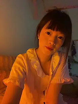 Snapshot of Tramy_xx chatting on June 27, 2026, 2:16 am Tramy xx online show from June 27, 2026, 2:16 am