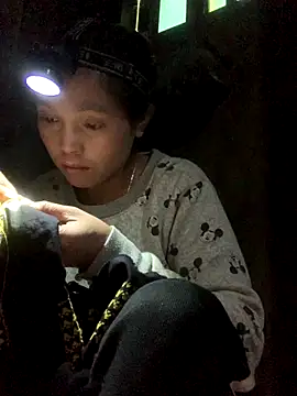 Halyy xx online show from November 18, 2025, 6:51 am