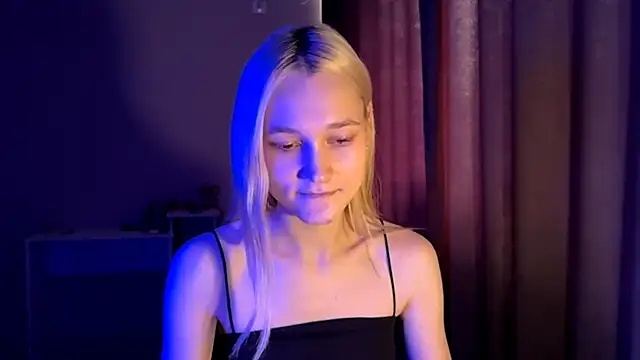 TwinedPeril online show from November 20, 2025, 7:19 am