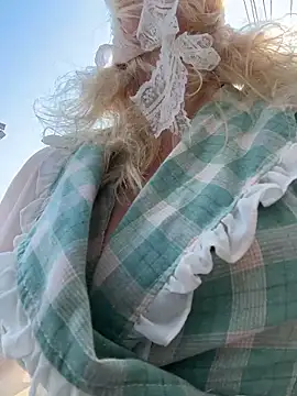 RonnieKiss online show from February 4, 2026, 8:53 am