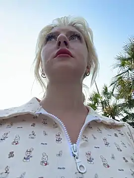 RonnieKiss online show from February 24, 2026, 9:51 am