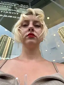 RonnieKiss online show from February 25, 2026, 10:03 am