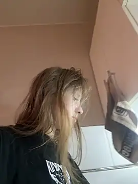 Niksa99x online show from October 24, 2025, 4:03 pm