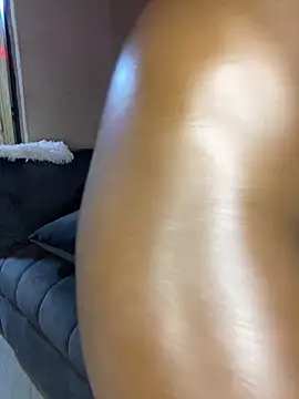 21shazzy online show from March 17, 2026, 9:51 pm