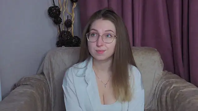 DaliaRadtke online show from November 20, 2025, 6:18 pm