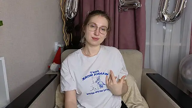 DaliaRadtke online show from March 1, 2026, 7:16 pm