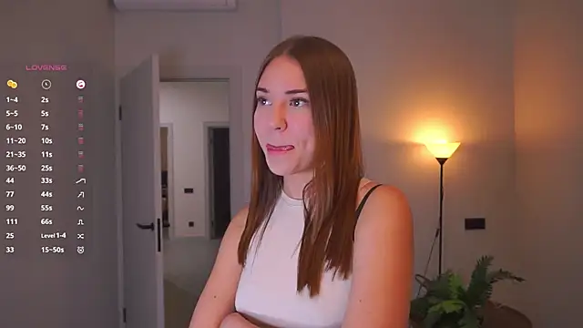 AdrianaCoenen online show from November 5, 2025, 3:56 pm