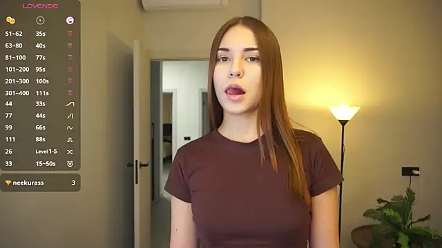 AdrianaCoenen online show from November 18, 2025, 5:17 pm