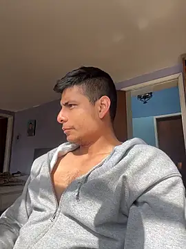 AnotherJuan  online show from September 26, 2025, 1:59 pm